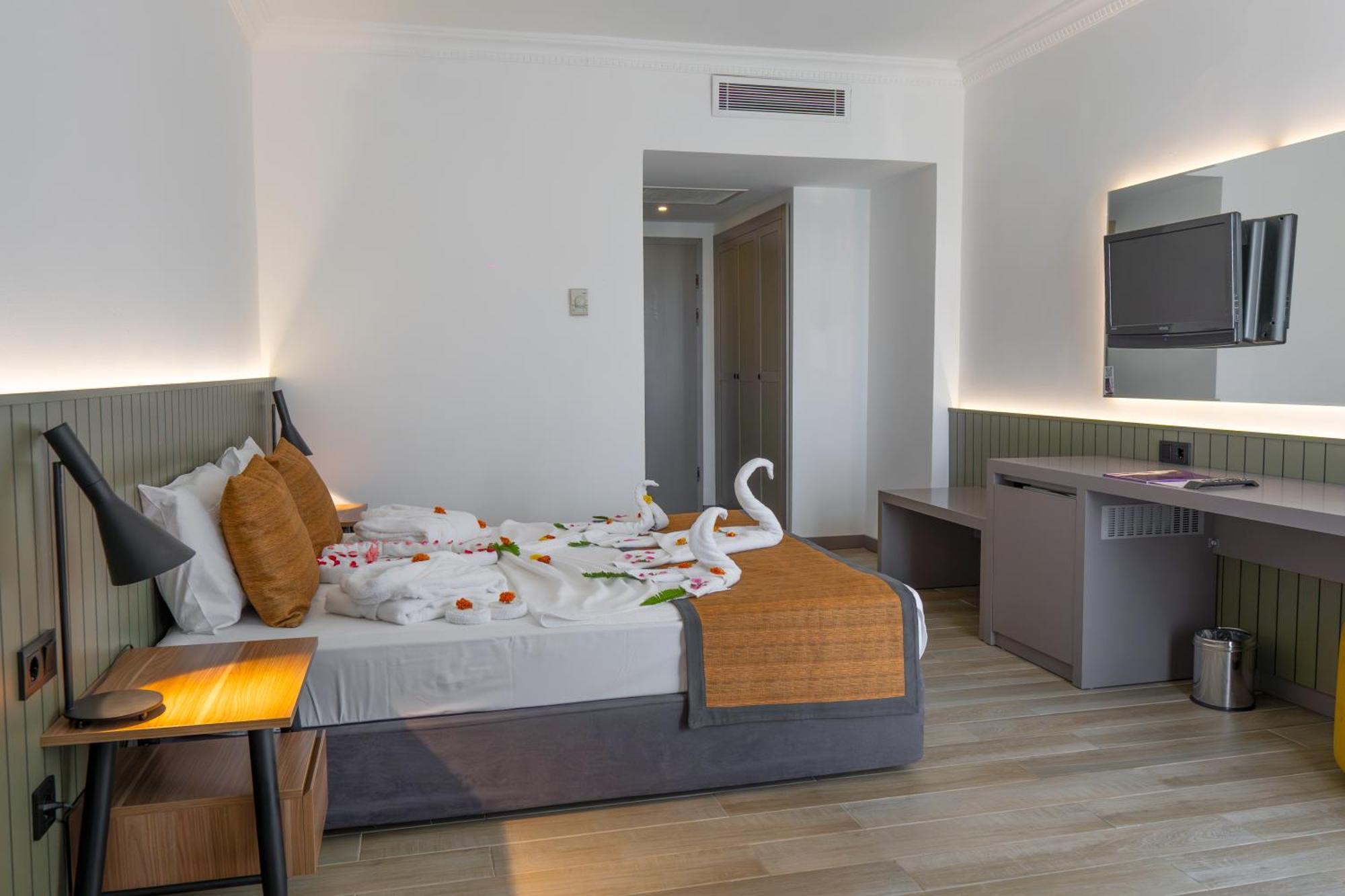Queen'S Park Goynuk Hotel Kemer Ngoại thất bức ảnh